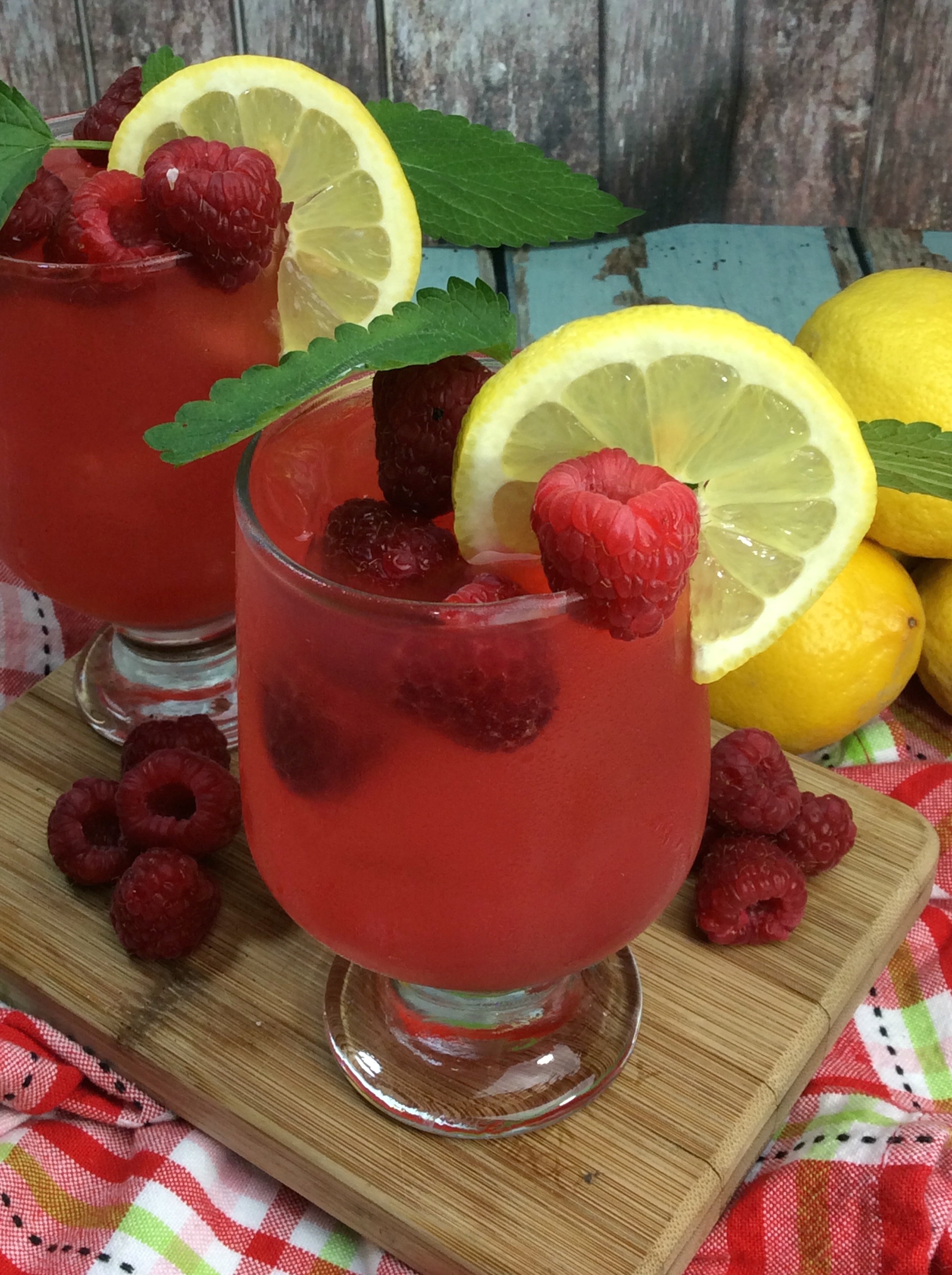 Raspberry Summer Breeze Cocktail