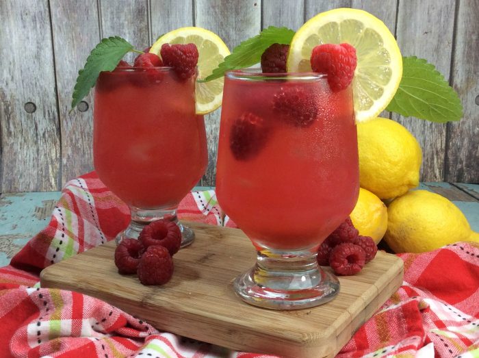 Raspberry Summer Breeze Cocktail