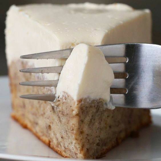 Banana Bread Bottom Cheesecake